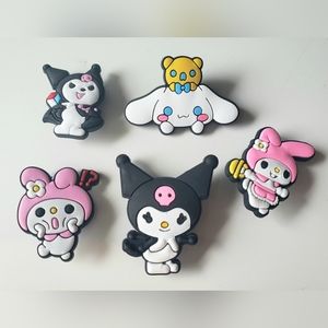 5 x New Croc Charms / Jibbitz, Hello Kitty Friends